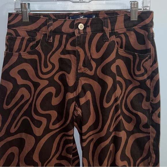 *NWOT* Hollister- Dad jeans - Picture 2 of 5